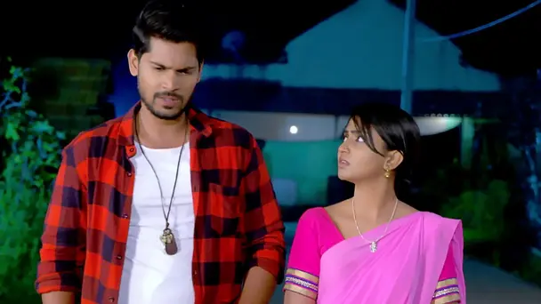 Avani Blackmails Varun