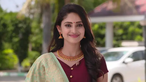 Nandini Meets Balaraju