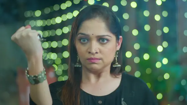 Shambhavi Scratches the Nameplate