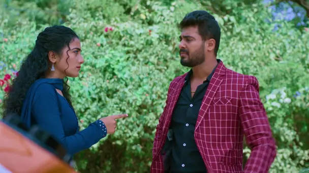 Geetha, Akhil's Confrontation