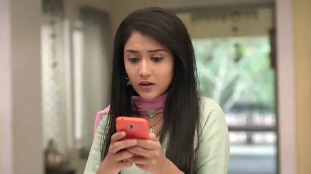 Rani Receives Mysterious Messages