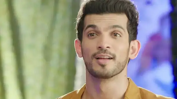 Arjo visits Parinita's house