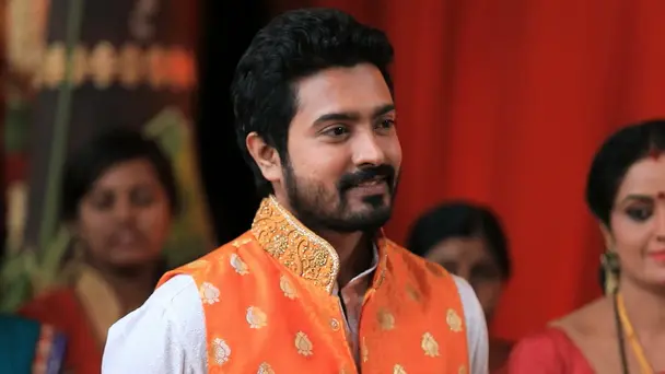 Raghav pleads Aditya!