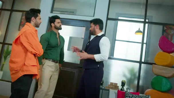 Rakshit Seeks Mohit, Vivaan's Help