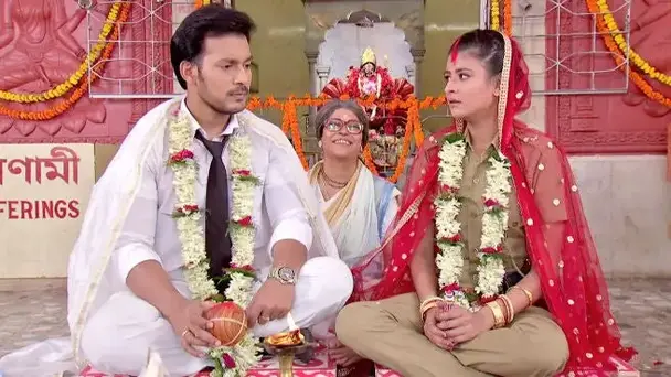 Raj and Jayati tie the knot