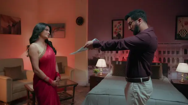 Roshni's Trap for Tejas