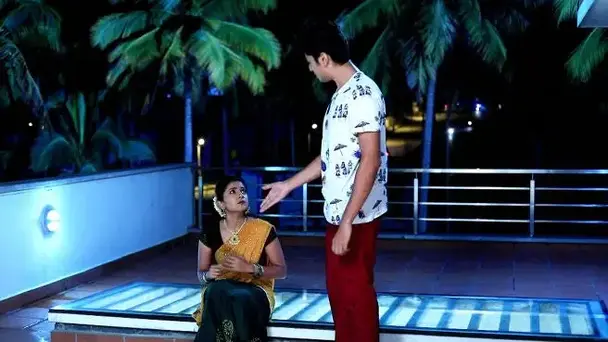 Akash rescues Bhoomi