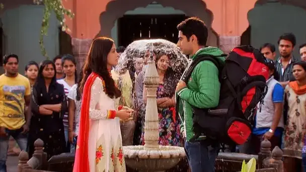 Aaliya falls for Zain