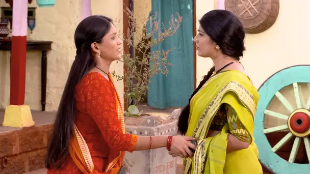Laxmi asks Sulochana's help