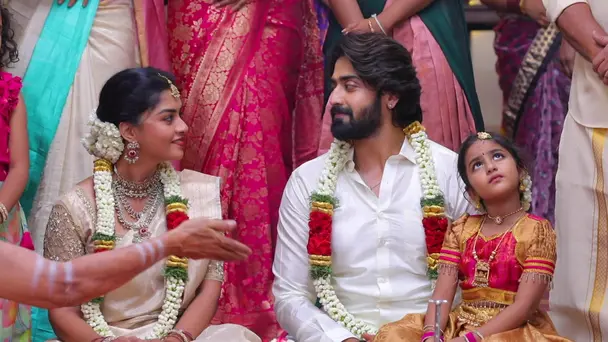 Vijay and Kaveri's Joyful Reunion
