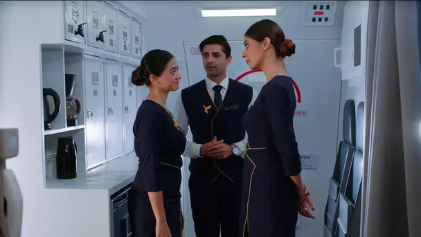 Mystery in the air, Panic on board