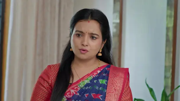 Neethu Questions Urmila