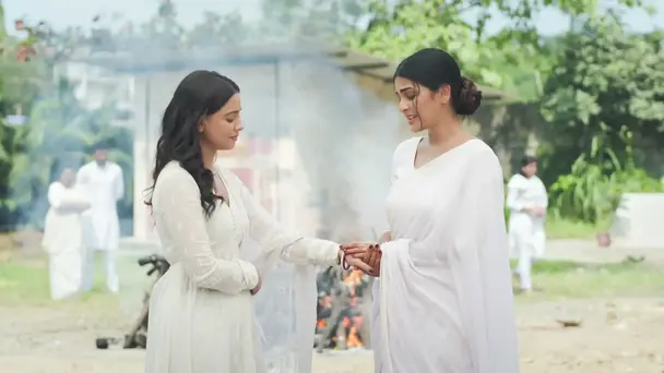 Pihu Performs Shashwat's Last Rites