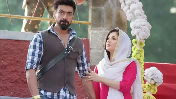 Dev and Mehak enter the ashram