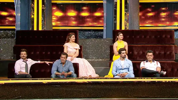 The Race 3 team turns Deewane