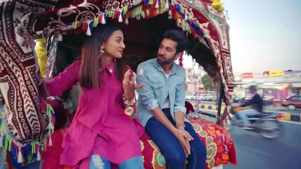 Zaroon, Saltanat on a Tour