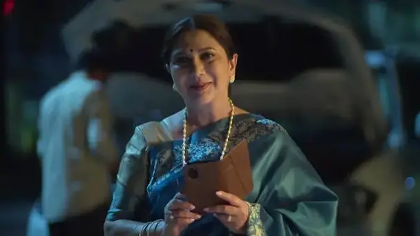 Ratnamala notices Kaveri