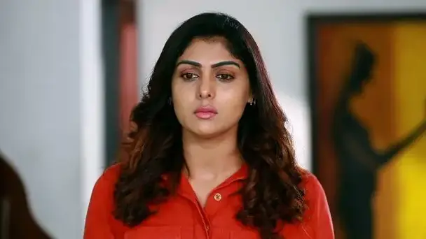 Sivanandi goes to kill Karthick