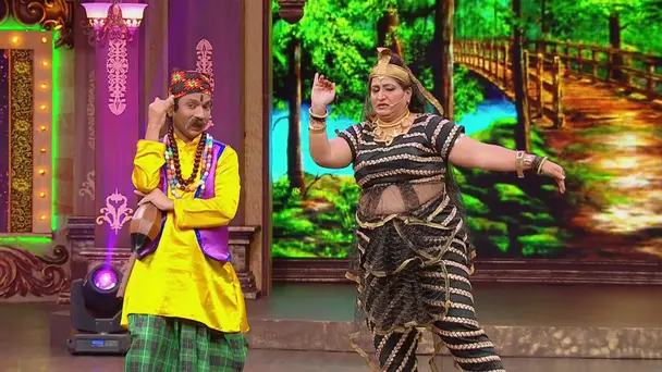 A Naagin's Comical Bite!