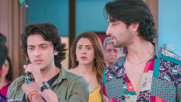 Krishna, Nakul Stand for Ammu