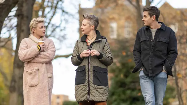 Florence Pugh's English Odyssey