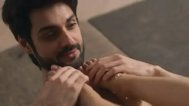 Varun runs from his fetish