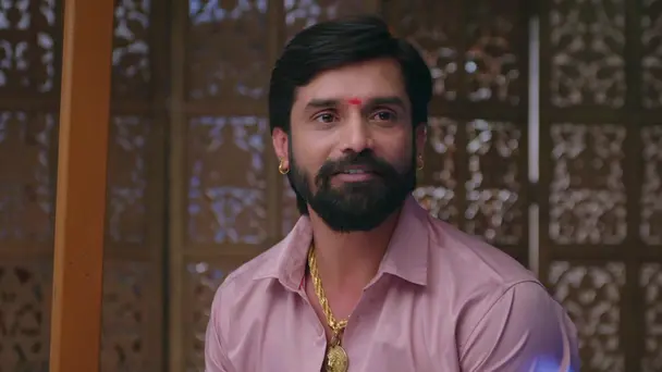 Bhadra Stands by Vidya