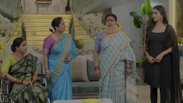 Sumithra, Parijatham in a Fix