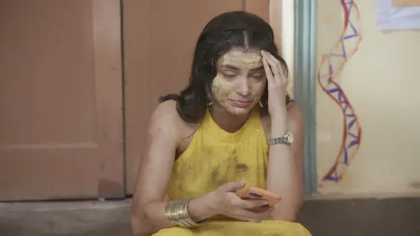 Roshni Faces Struggles Alone