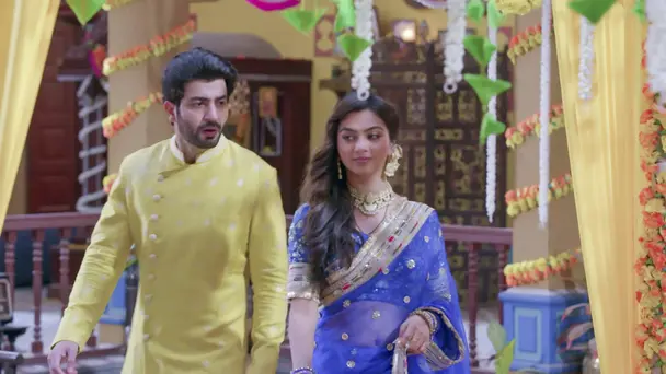 Dheeraj Lost in Rajji's Gaze