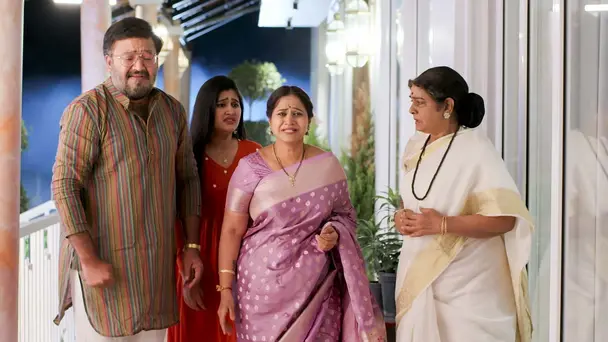 Sunandha Breaks Down in Sorrow