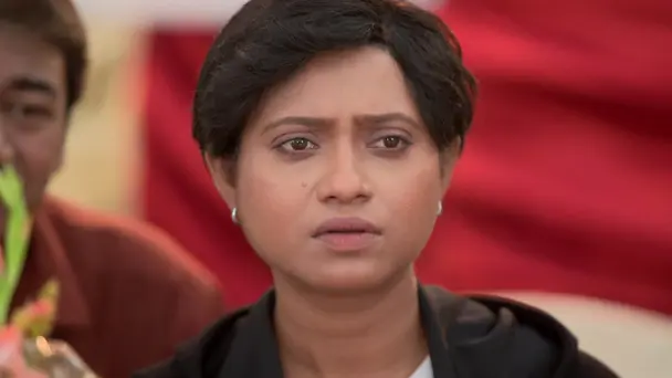 Jhumpa Stunned By Ghurni