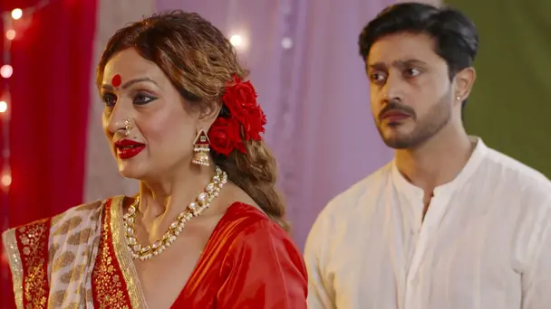 Gulabbai Falls for Shree