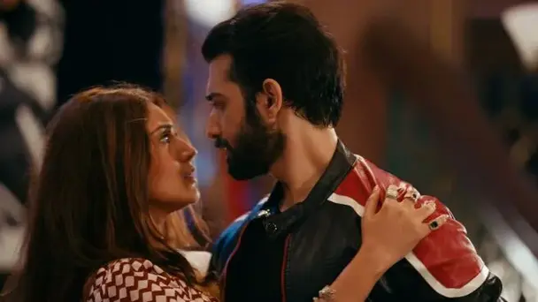 Adheer dances with Bani