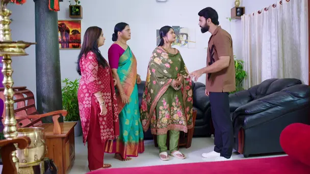 Lakshmi, Karthika Feel Thankful