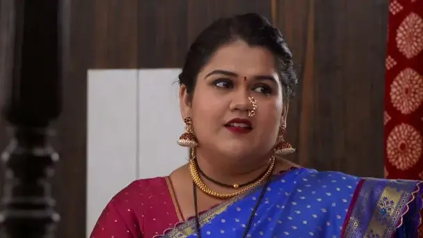 Latika enters Abhimanyu's home