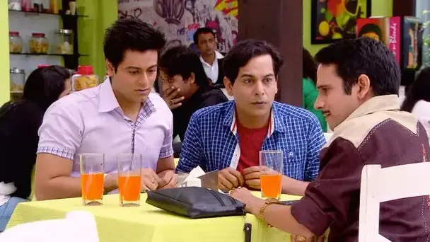 Pammi and Rahul ask Pandey ji for help