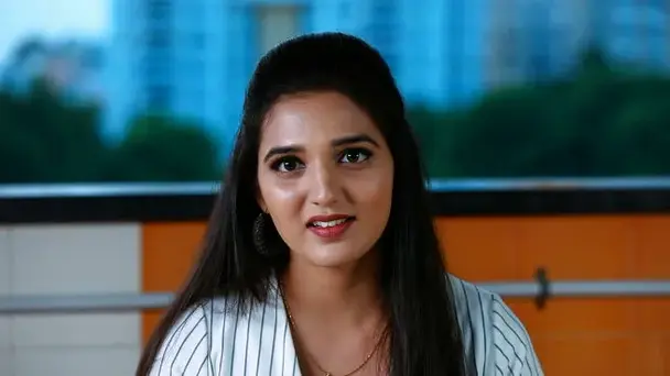 Dhivya manipulates Sadhana