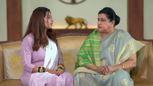 Sharvari Steps in to Help Janaki