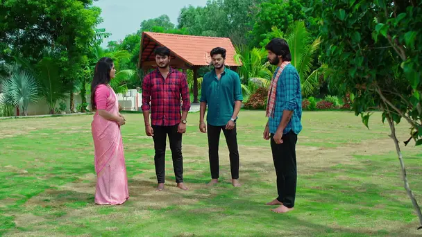 Janaki's Plea to Akhil and Vishnu