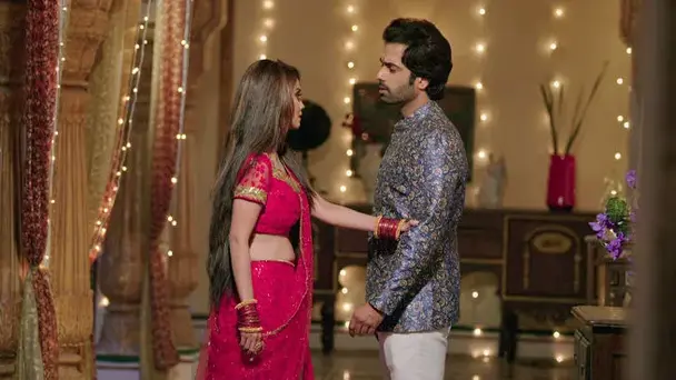 Viraj learns Sitaara's truth!