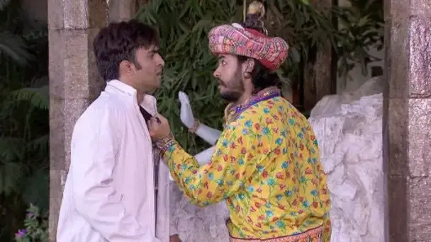 Ashok threatens Surendra