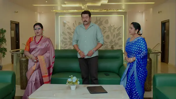 Dasarath Confronts Parijatham