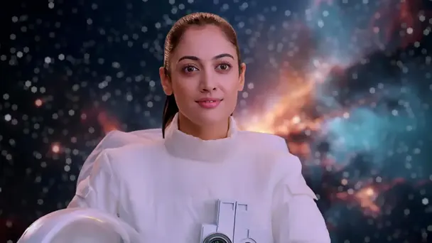 Apollena defends Neil