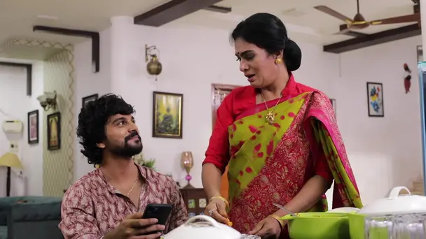 Parvathi Laces Arjun's Food with Poison