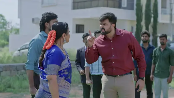 Akshay Loses His Temper