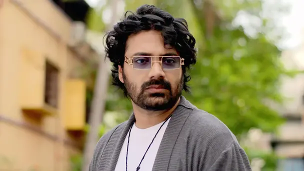 Saheb Apologises to Chithi