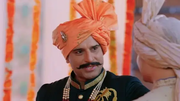 Sitaara saves Raja Ratan Singh's life