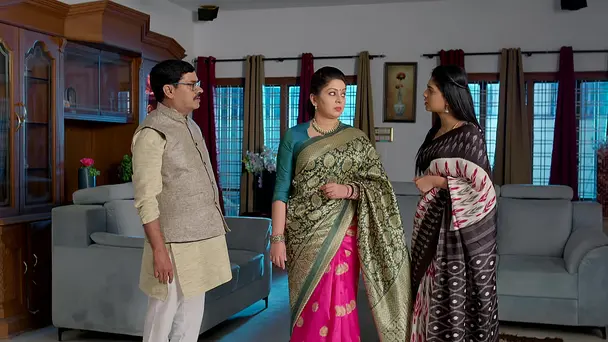 Divya Confronts Rajya Lakshmi