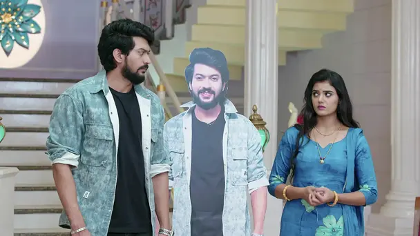 Jai Stops Lalitha